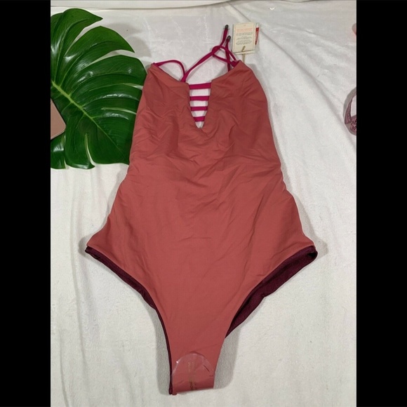 NWT $154 Maaji EverGreen Colorblock One-Piece‎ Swimsuit [SZ Medium ] - Picture 8 of 11
